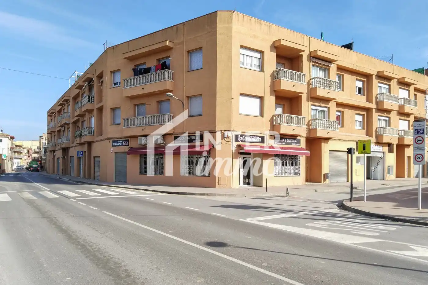 Local comercial en venda a Carrer PAU CASALS 2