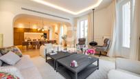 Living room of Flat for sale in  Madrid Capital  with Air Conditioner and Heating