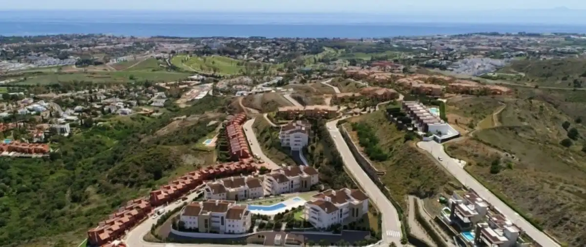 Vista exterior de Planta baixa en venda en Benahavís amb Jardí privat, Terrassa i Traster