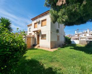 Vista exterior de Casa adosada en venda en Creixell amb Aire condicionat, Calefacció i Jardí privat