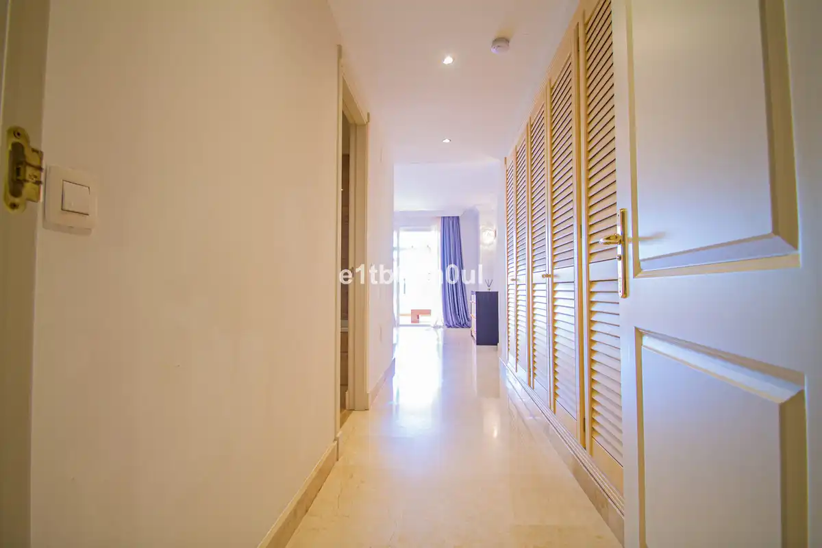 Piso con ascensor en venta en Nueva Andalucía, imagen 8