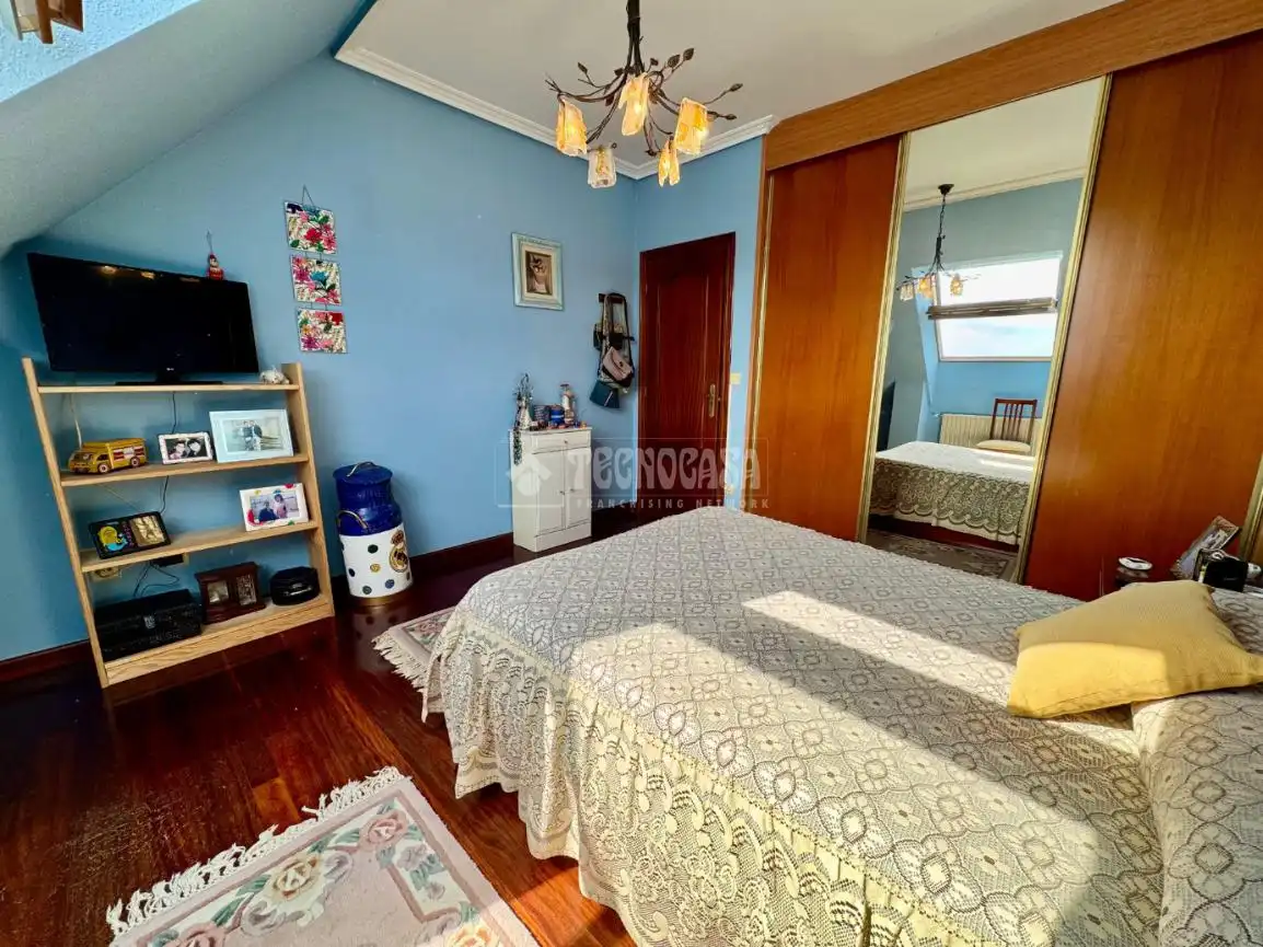 Habitación de Piso en venta en El Astillero   con Calefacción, Parquet y Terraza