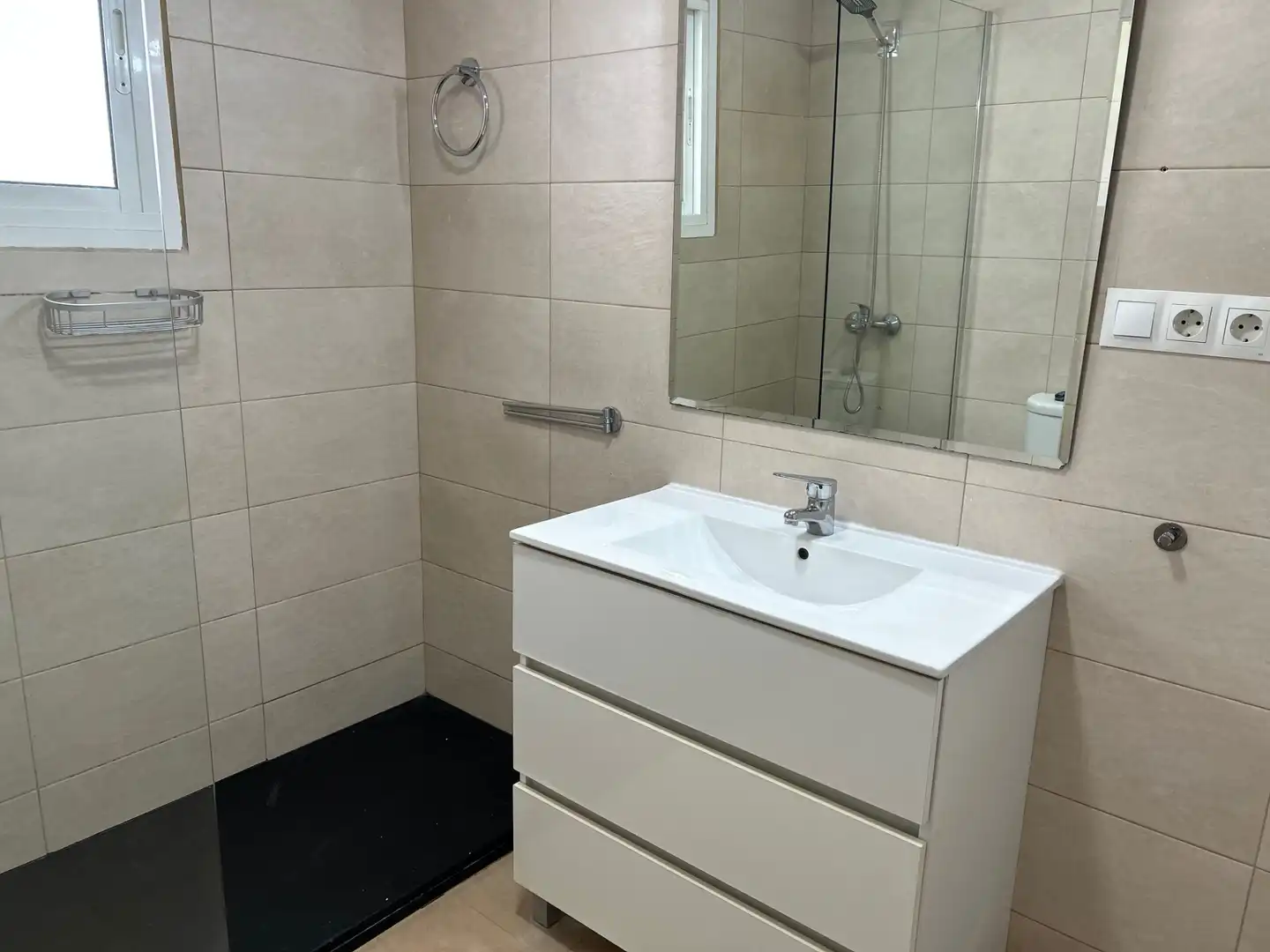 Bany de Casa adosada de lloguer en Benalmádena amb Aire condicionat, Calefacció i Terrassa