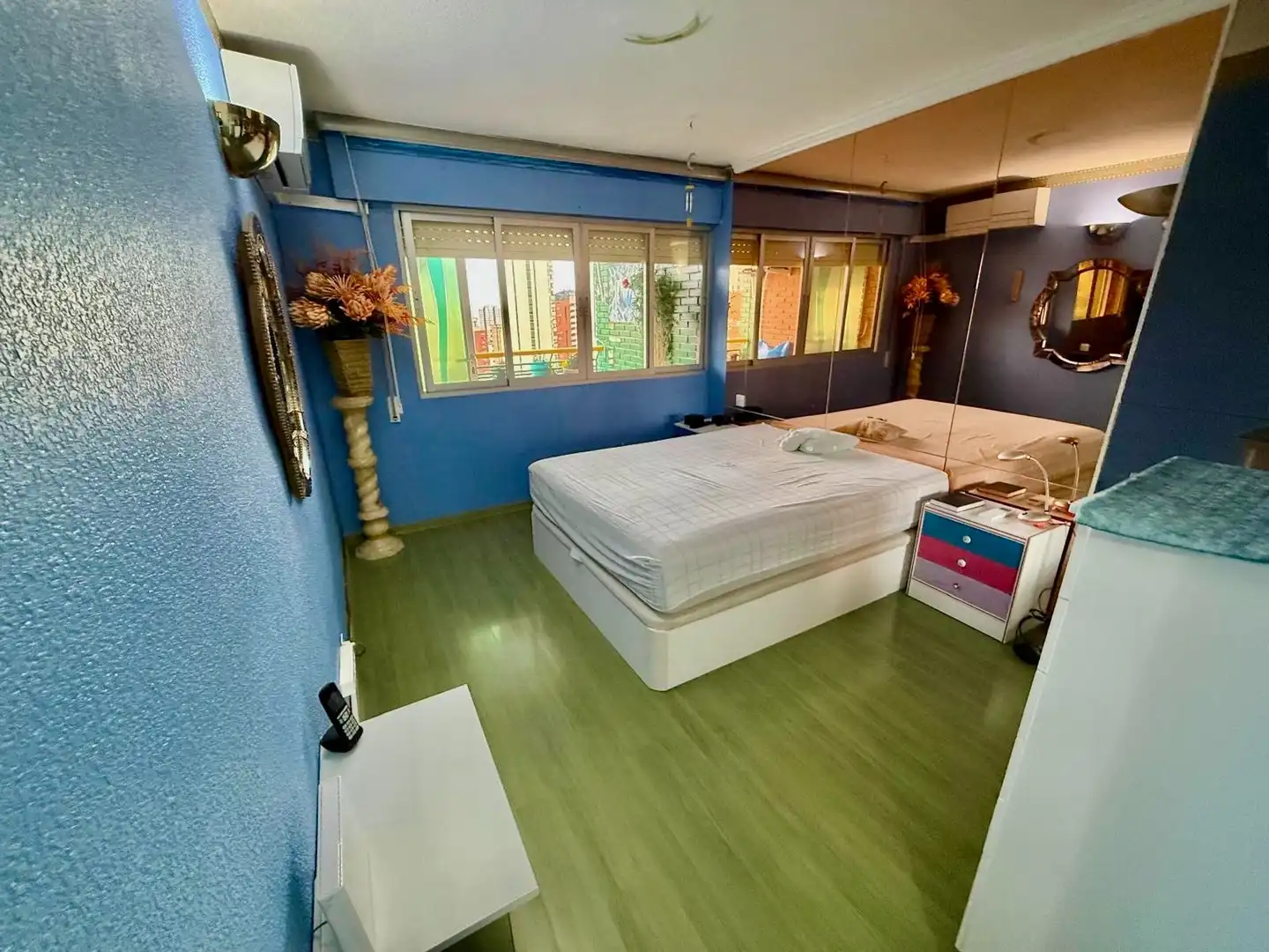 Bedroom of Flat for sale in Benidorm  with Swimming Pool, Furnished and Community pool