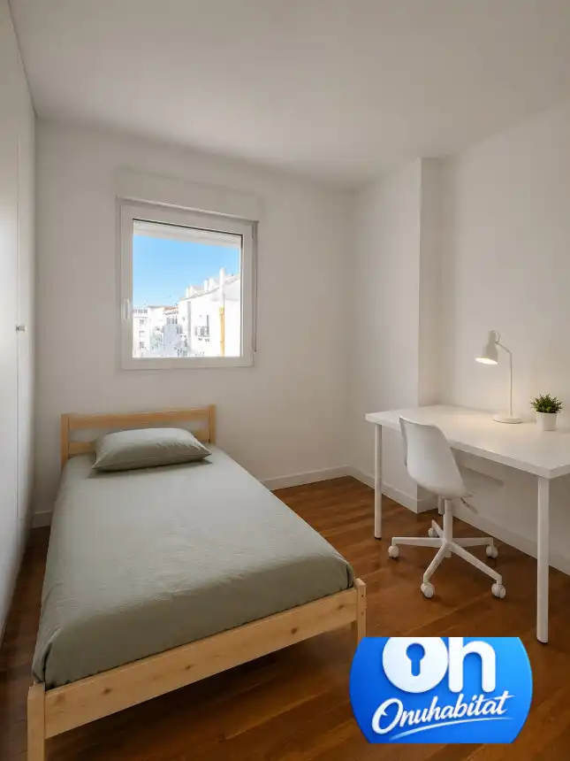 Flat for rent in Plaza de la Merced, Centro