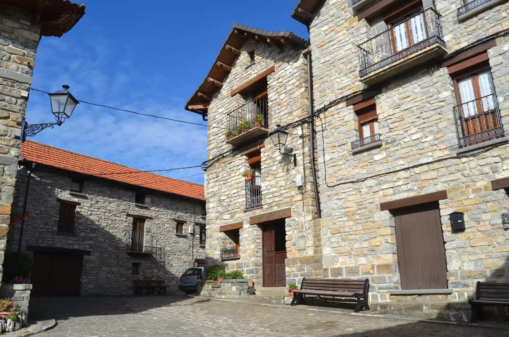Vista exterior de Casa o chalet en venta en Aisa con Balcón