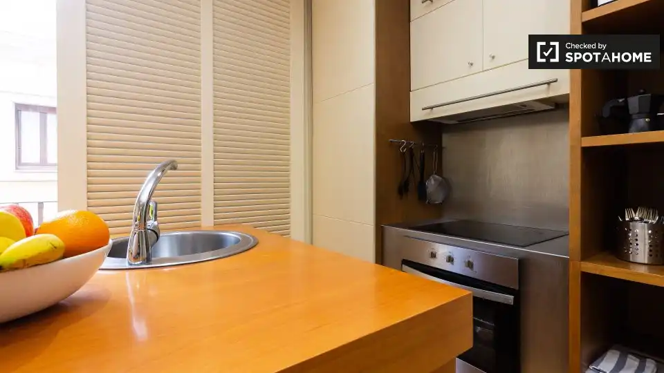 Kitchen of Flat for rent in Barcelona  with Air Conditioner, Heating and Furnished