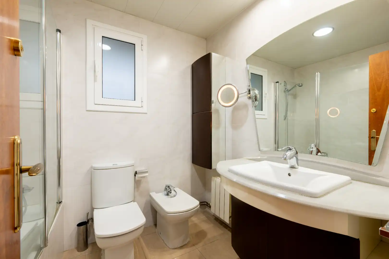 Bathroom of Flat for sale in Gràcia