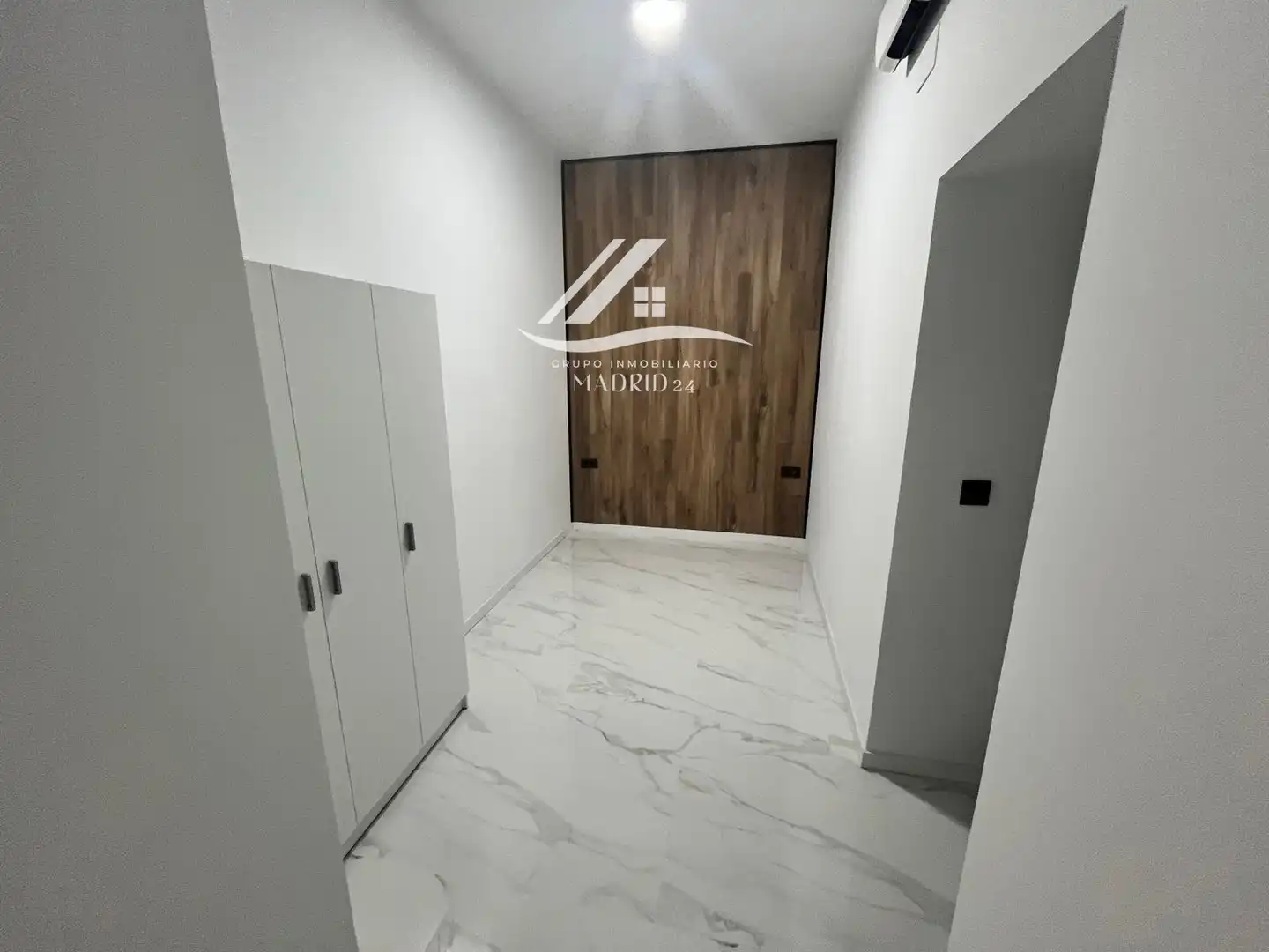 Flat for sale in Calle de Valencia, Embajadores - Lavapiés