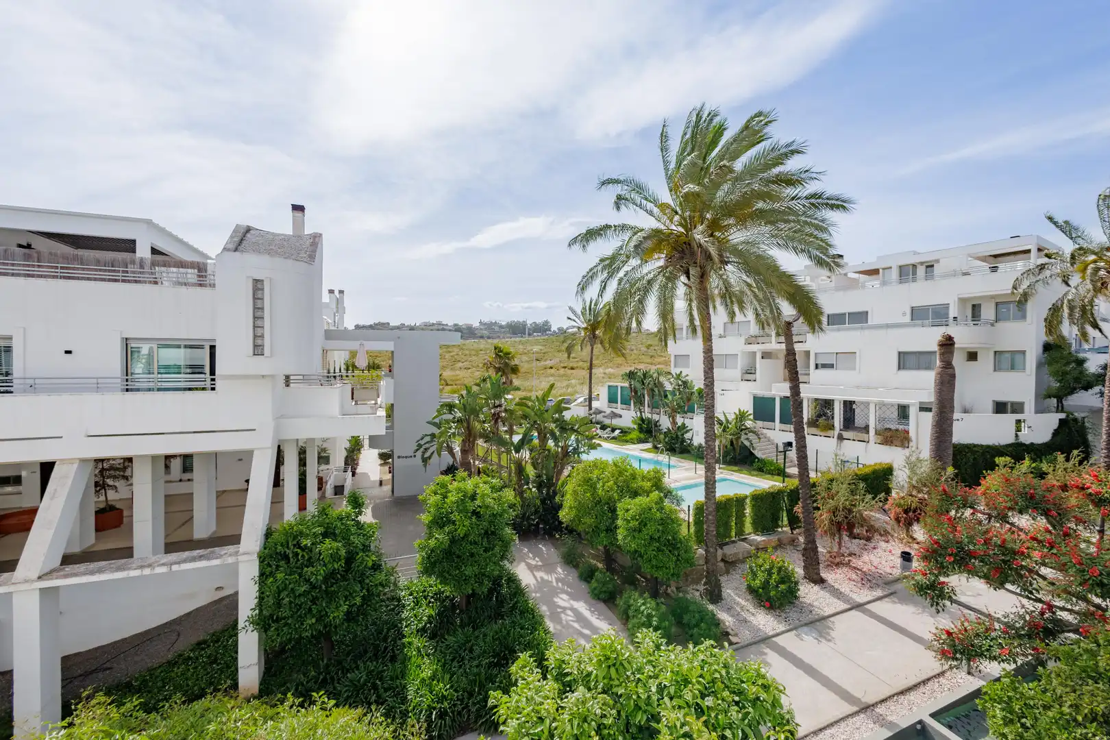 Vista exterior de Ático en venta en Mijas con Aire acondicionado, Calefacción y Jardín privado