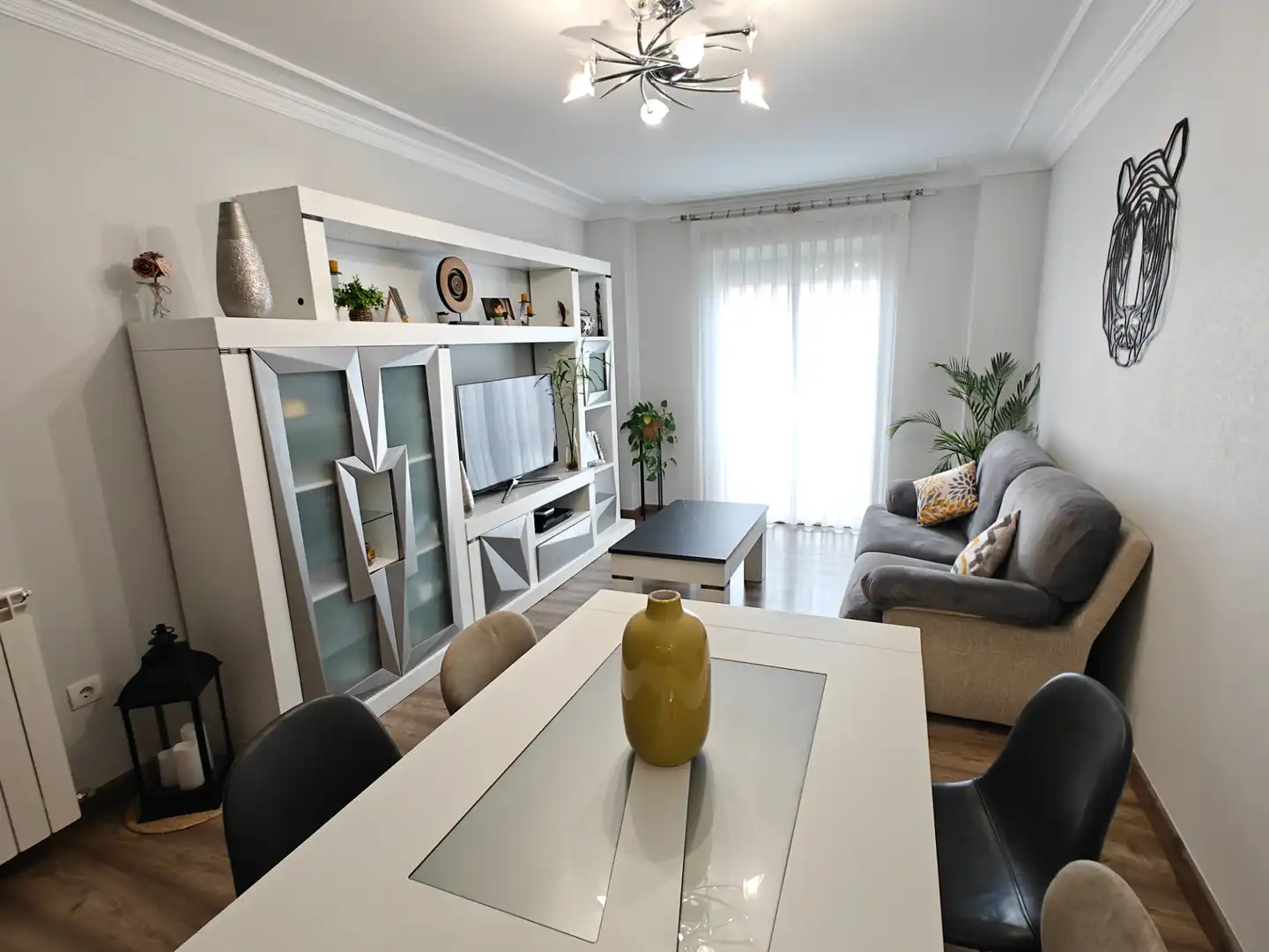 Sala de estar de Piso en venta en Fuensalida con Aire acondicionado, Calefacción y Trastero