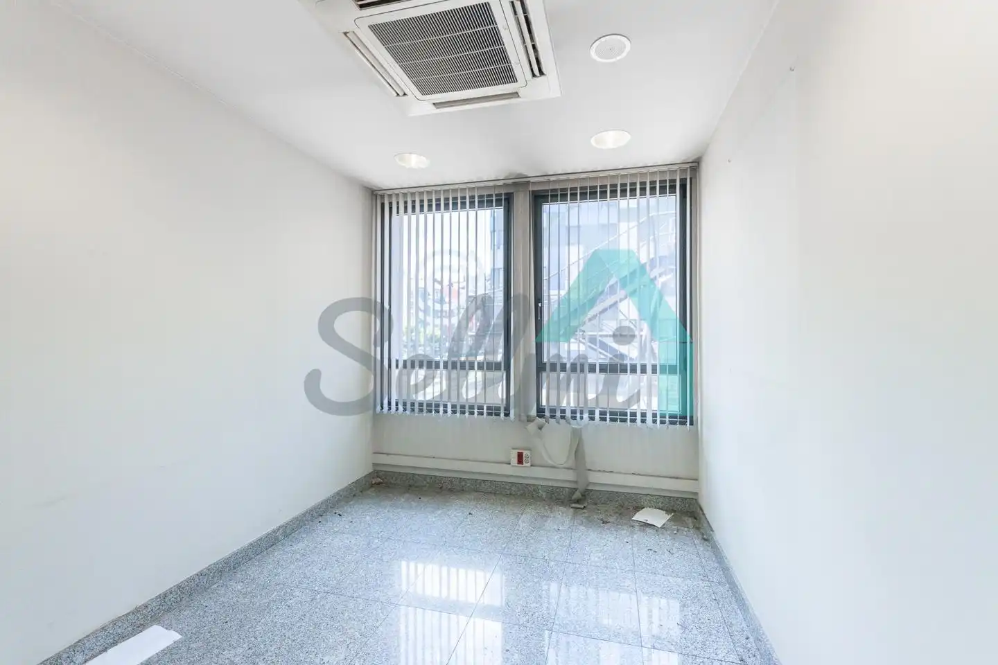 Piso en venta en Oviedo  con Parquet