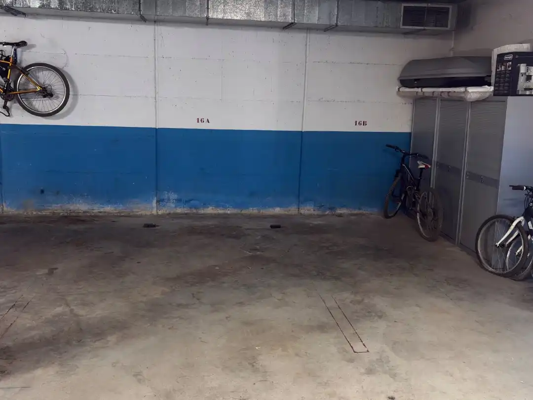 Parkplatz von Garage zur Miete in Aiguafreda