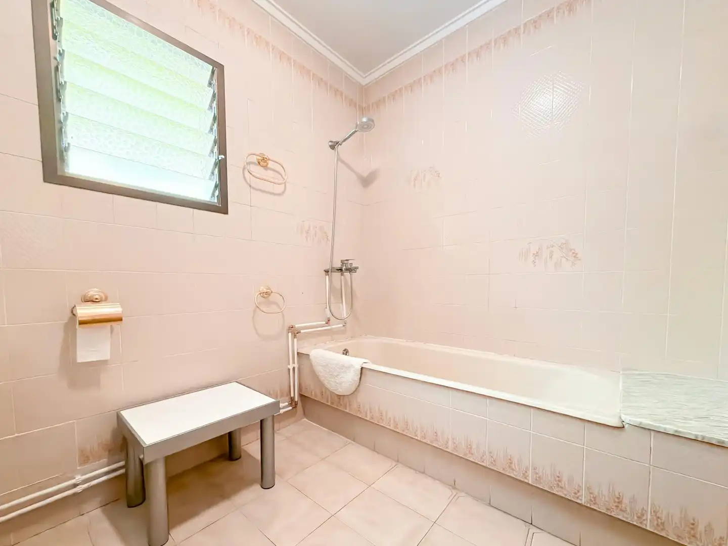 Bany de Casa o xalet en venda en L'Eliana amb Aire condicionat, Jardí privat i Terrassa