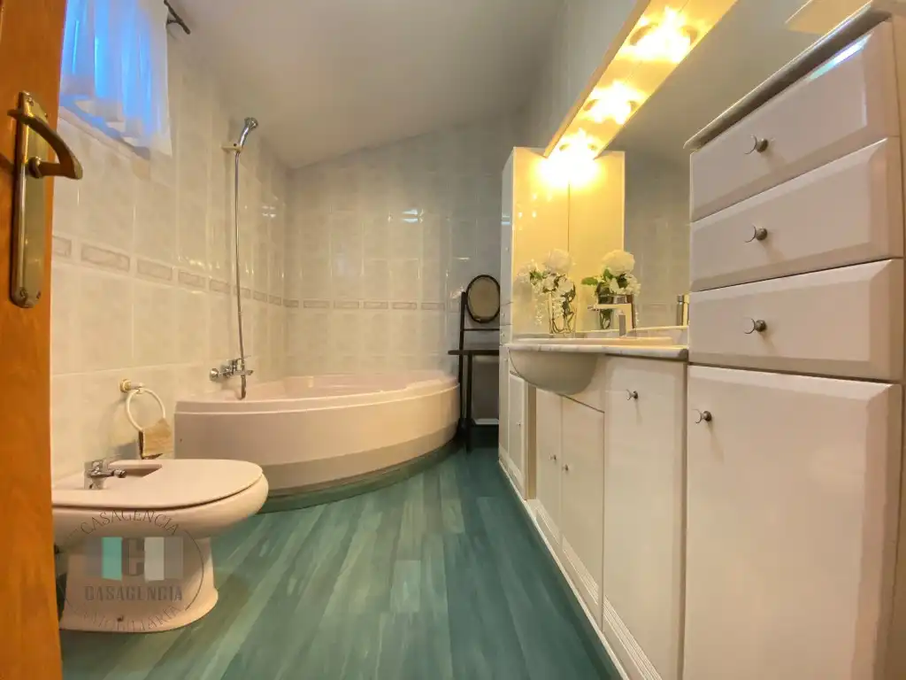 Duplexes for sale in Calle Poeta Verdaguer, Hospital - Plaza del Real