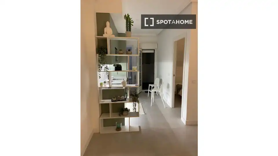 Habitación de Piso de alquiler en Madrid con Aire acondicionado, Calefacción y Amueblado