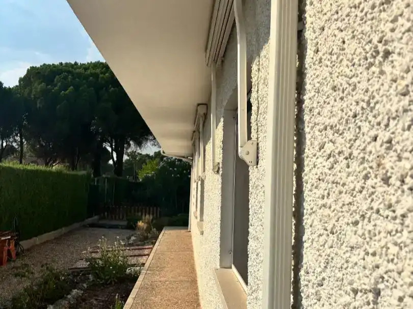 Vista exterior de Casa o chalet en venta en Mojados con Piscina