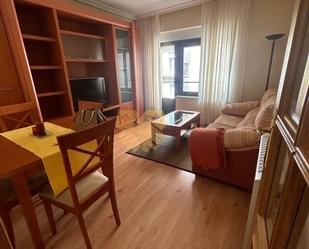 Sala d'estar de Pis en venda en Salamanca Capital amb Calefacció, Terrassa i Balcó