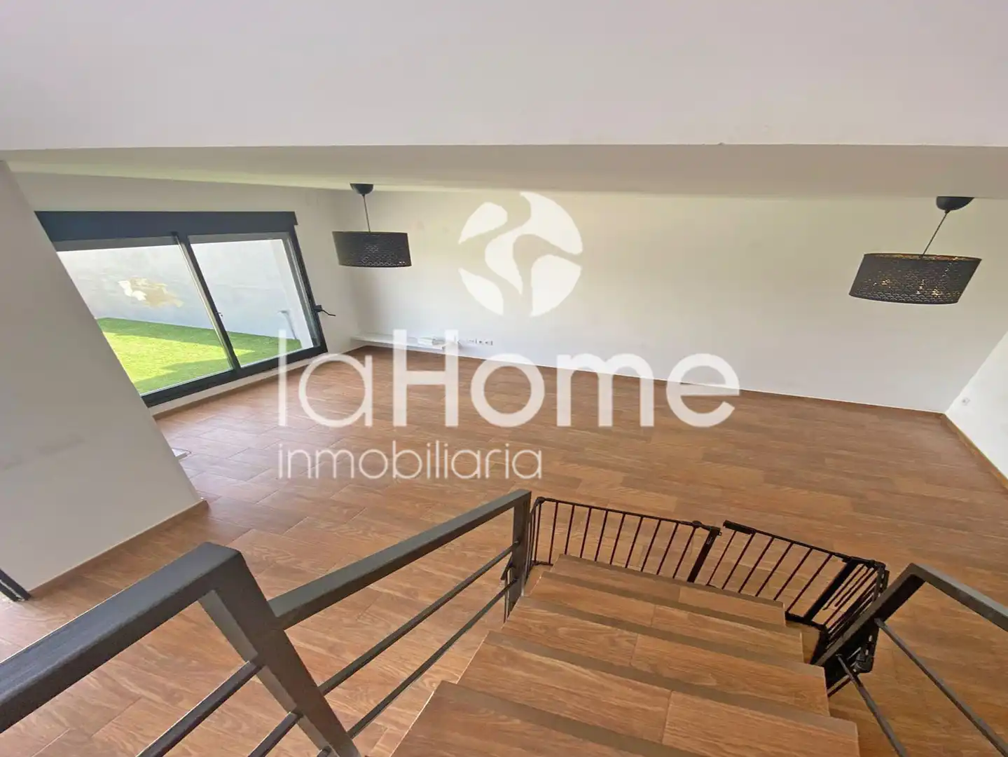 Sala de estar de Casa adosada de alquiler en Godella con Aire acondicionado, Terraza y Piscina