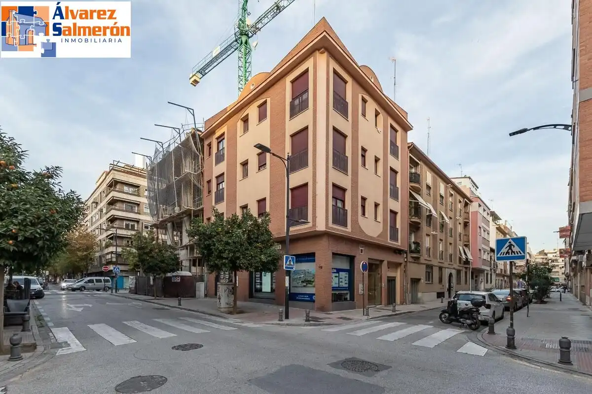Aparcament en venda a Calle de Azhuma