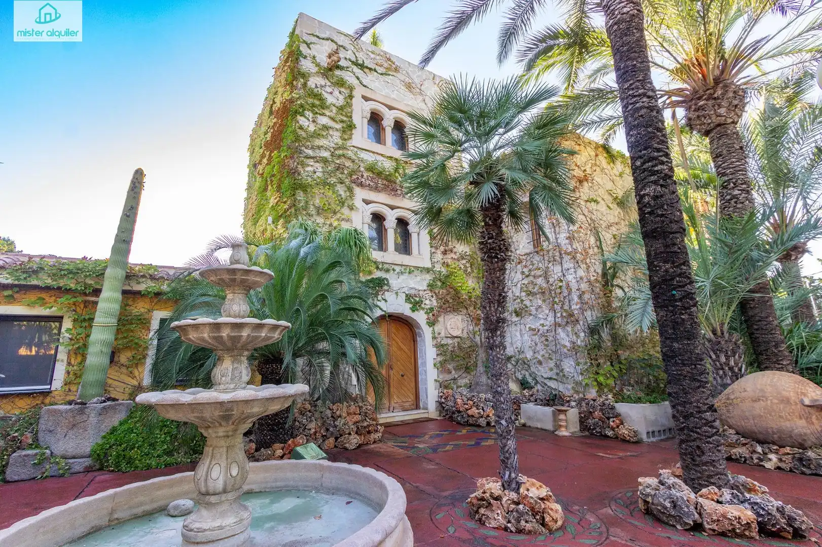 Vista exterior de Casa o xalet en venda en Alicante / Alacant amb Aire condicionat, Jardí privat i Terrassa