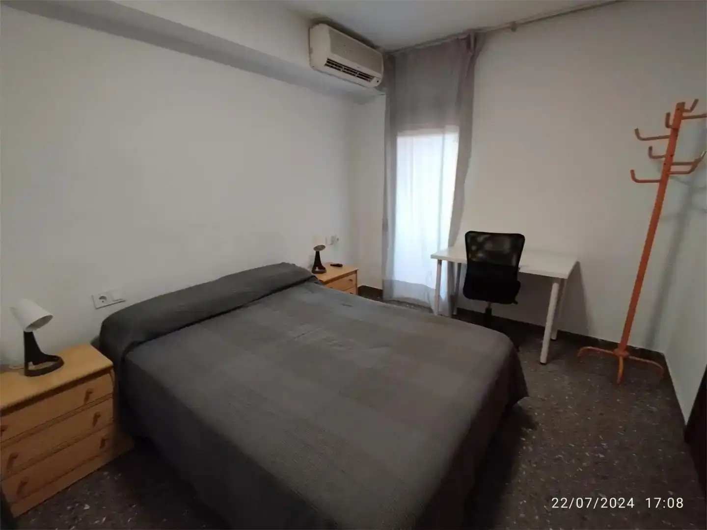 Schlafzimmer von Wohnung zur Miete in  Valencia Capital mit Klimaanlage und Balkon