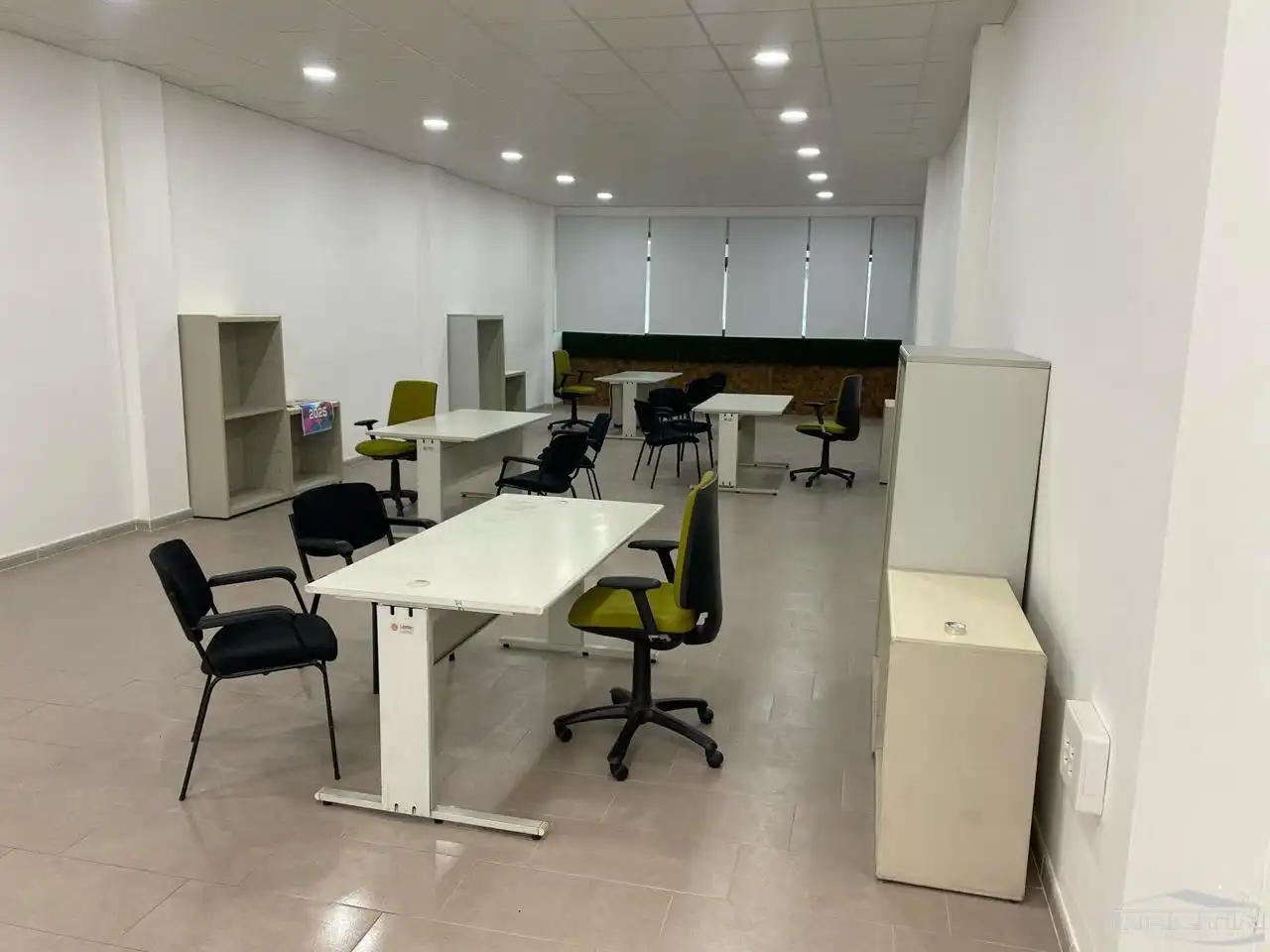 Oficina de lloguer en Lucena