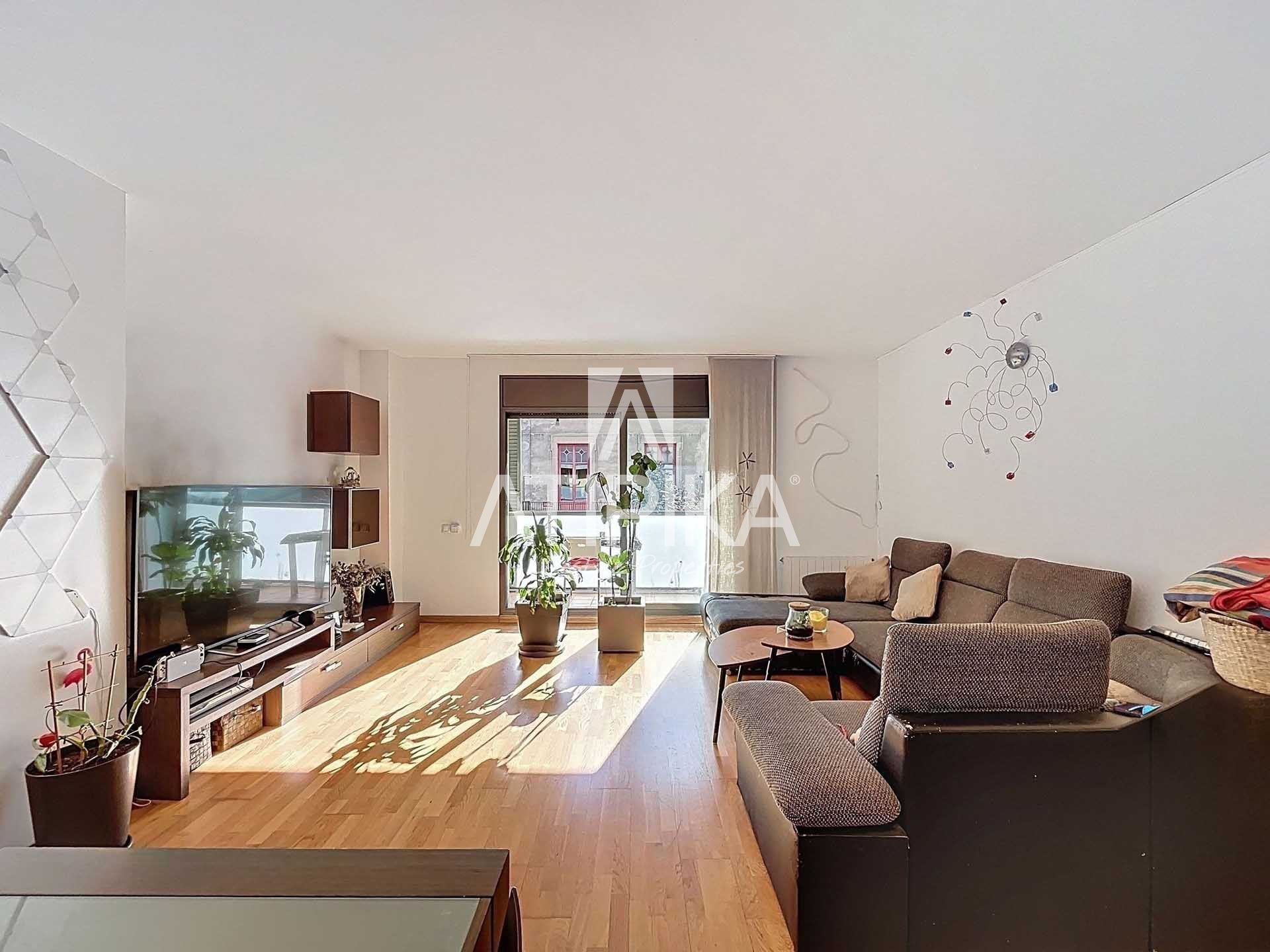 Living room of Flat for sale in  Barcelona Capital  with Heating, Storage room and Oven