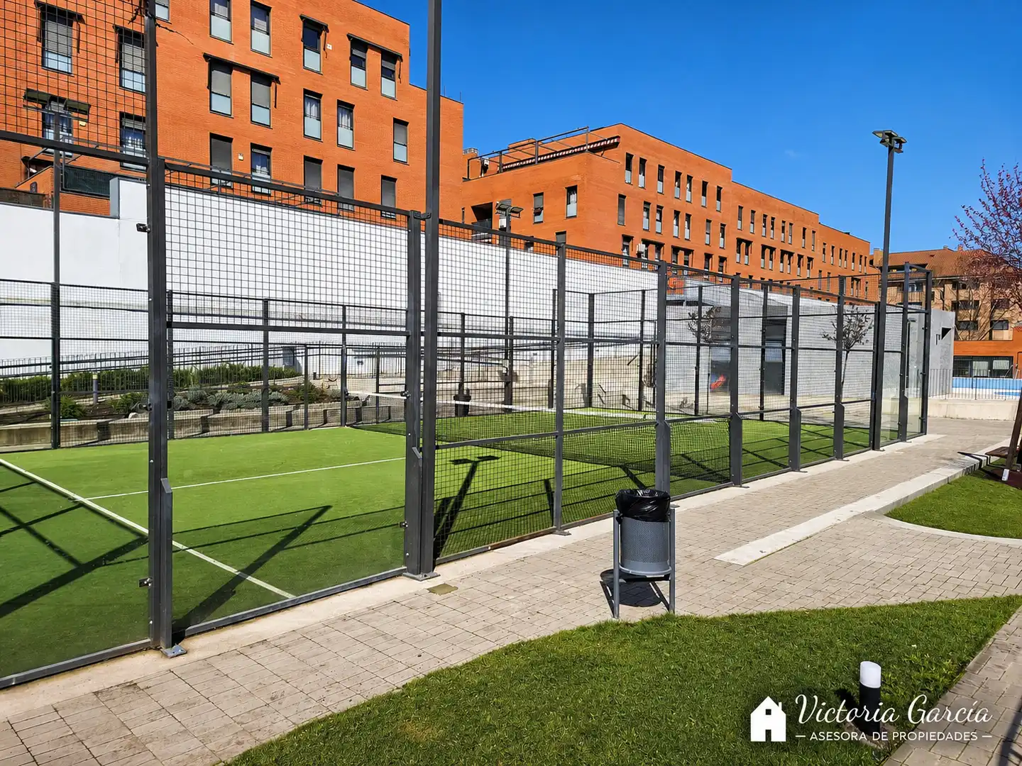 Exterior view of Ground floor for sale in Paracuellos de Jarama  with Air Conditioner, Heating and Storage room