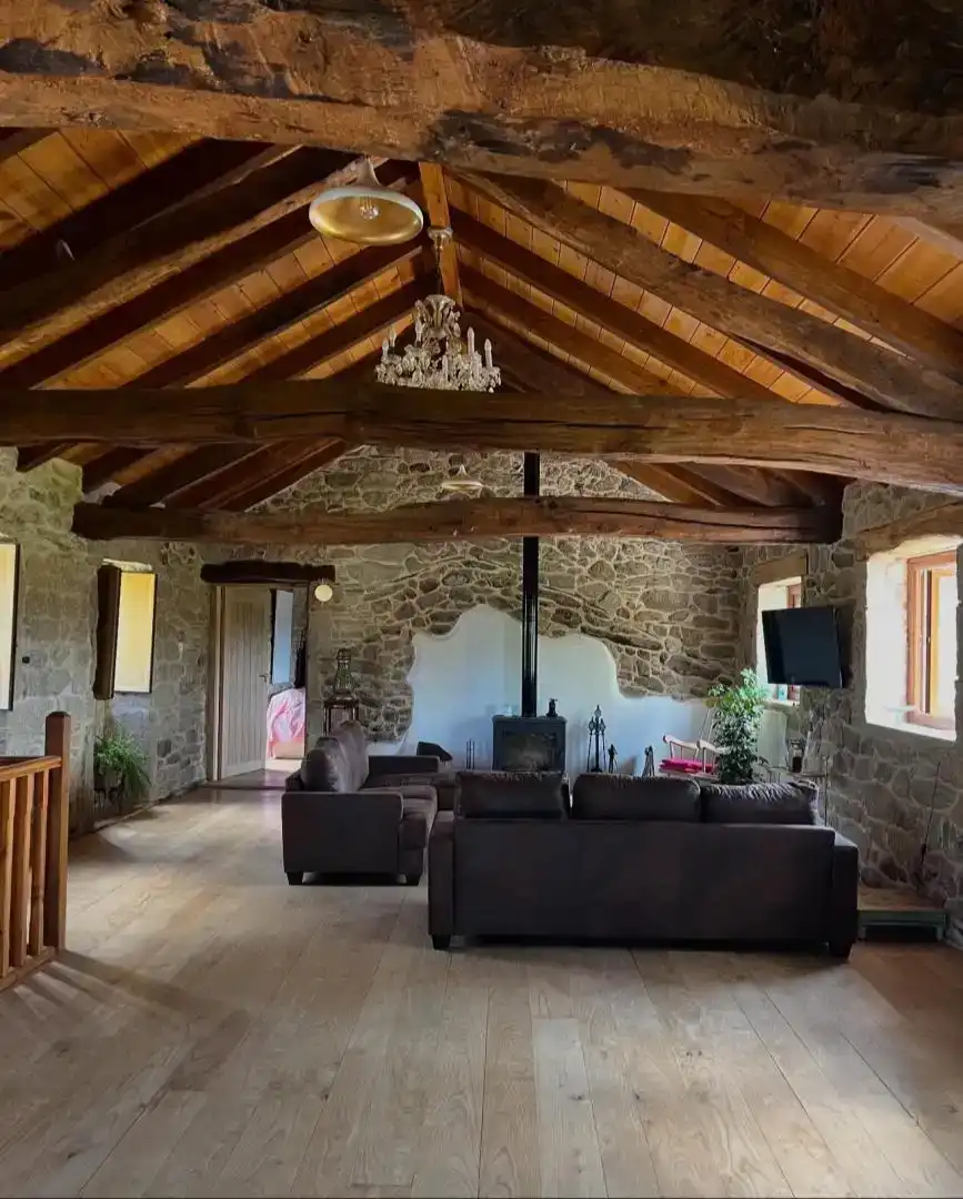 Wohnzimmer von Country house zur Miete in Friol mit Privatgarten, Abstellraum und Möbliert