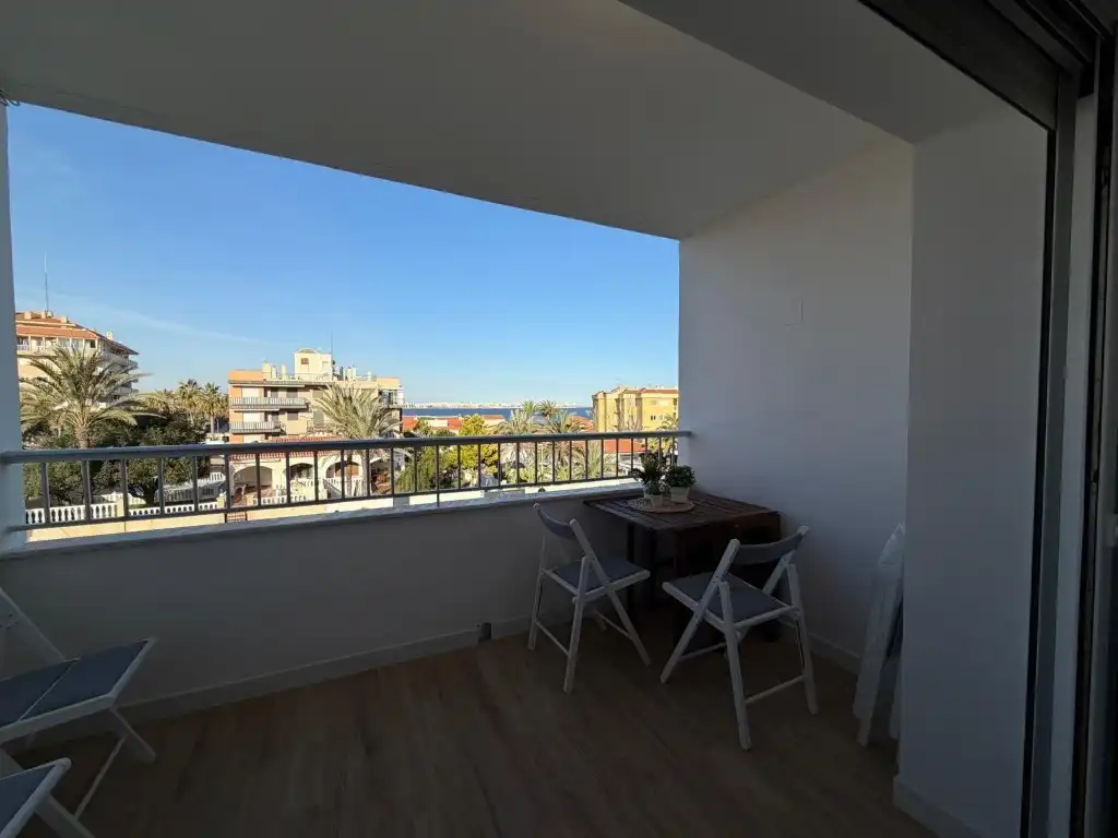 Terrassa de Apartament en venda en Torrevieja amb Aire condicionat, Jardí privat i Piscina