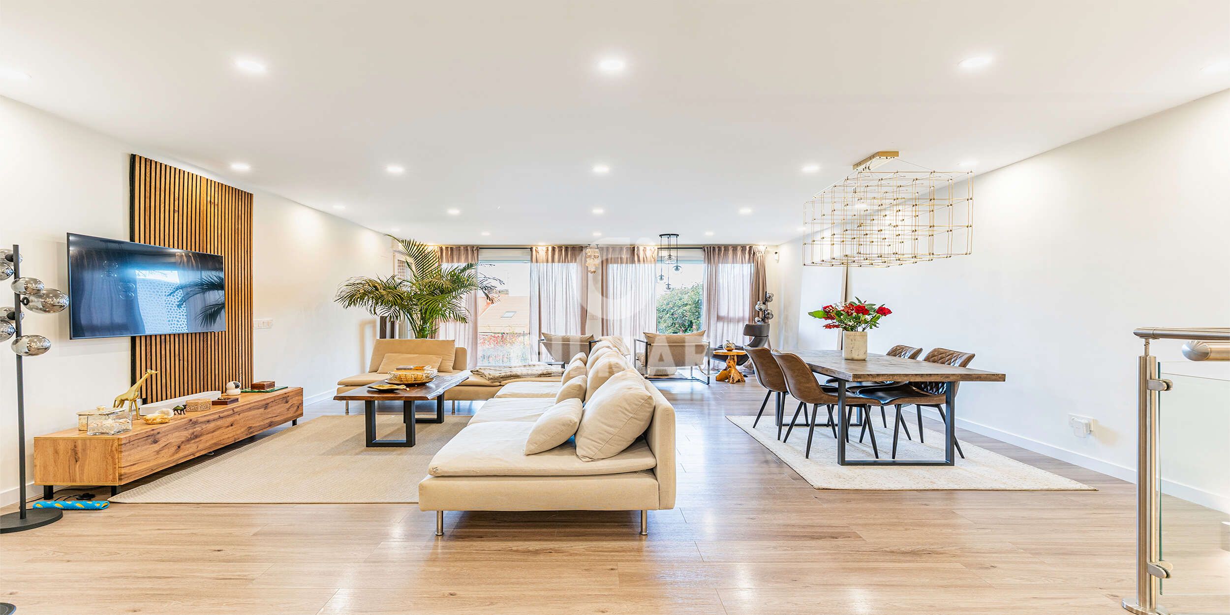 Living room of Single-family semi-detached for sale in Pozuelo de Alarcón  with Heating, Private garden and Swimming Pool