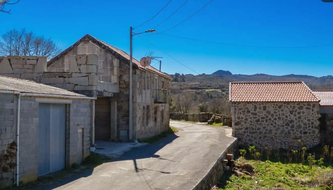 Vista exterior de Casa o xalet en venda en Muíños