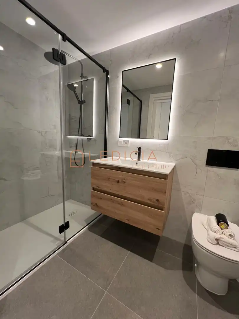 Flat with lift for sale in Sanjurjo Badía, imagen 15