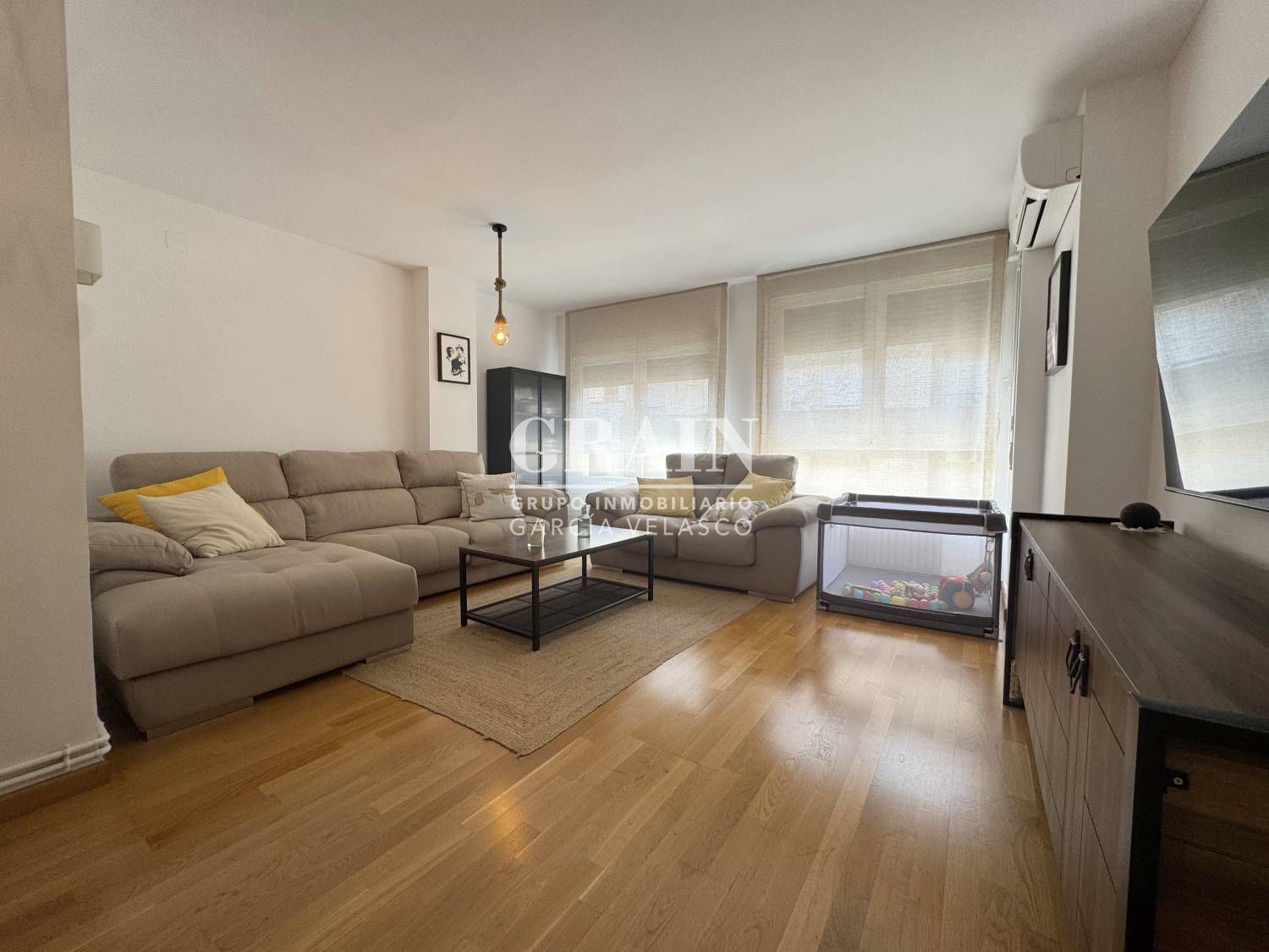 Living room of Apartment for sale in  Albacete Capital  with Air Conditioner, Heating and Parquet flooring