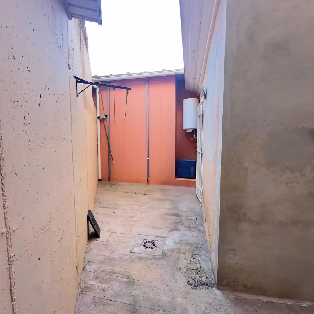 Terraza de Piso en venta en La Línea de la Concepción