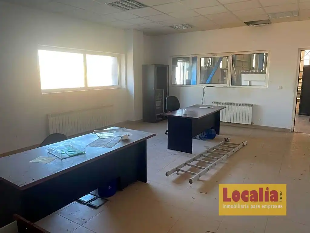 Fabrikhallen zur Miete in Aguilar de Campoo