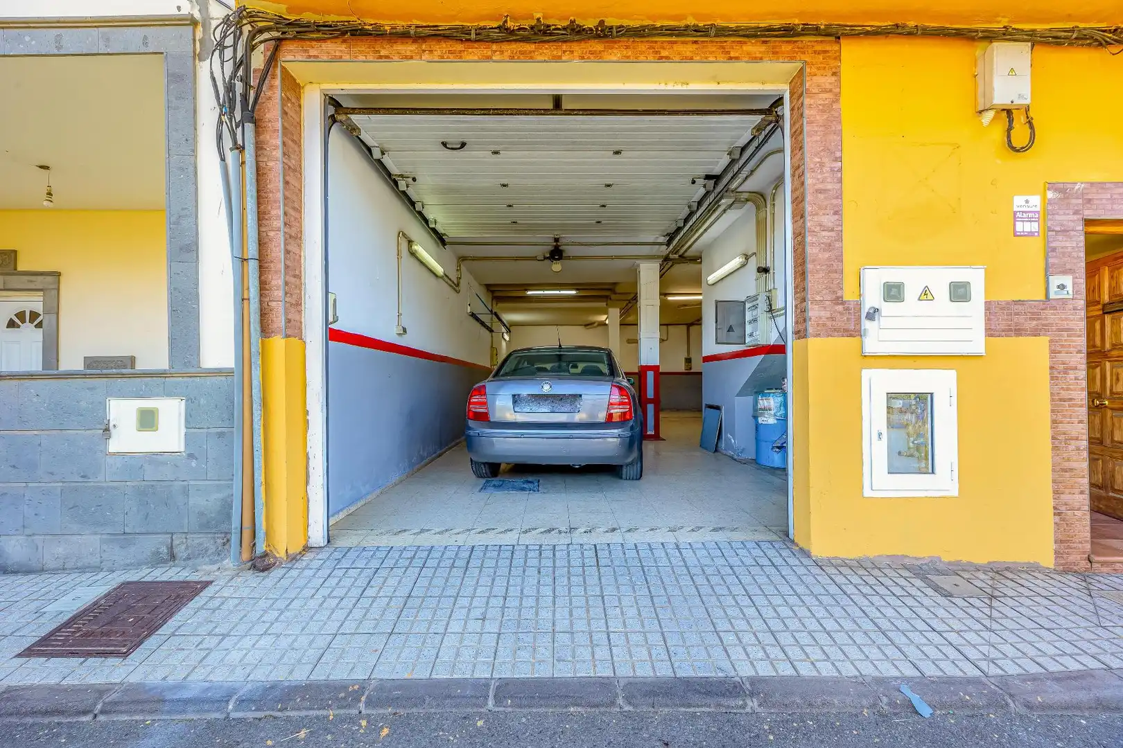 Parking of Detached homes for sale in Santidad