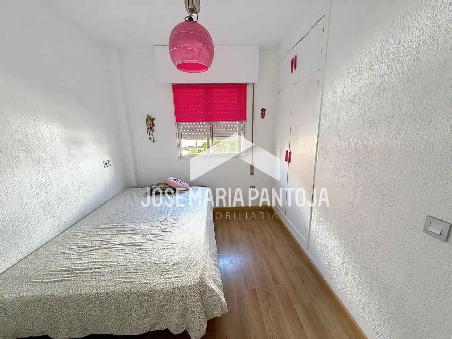 Dormitori de Casa adosada en venda en Jerez de la Frontera amb Aire condicionat, Calefacció i Terrassa