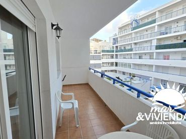 Appartement compact avec balcon à vendre à Calle Pi y Margall 19