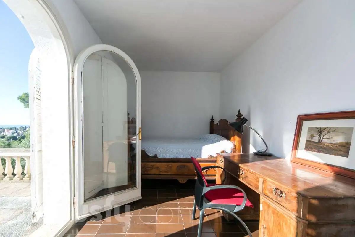 Dormitori de Casa o xalet en venda en Tarragona amb Calefacció, Jardí privat i Parquet