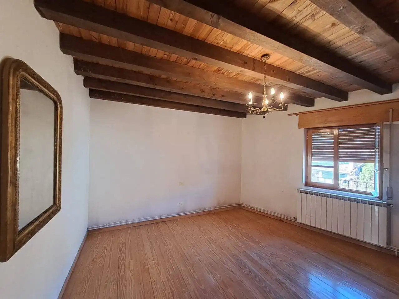 Sala d'estar de Casa o xalet en venda en Hontanas amb Calefacció, Jardí privat i Terrassa