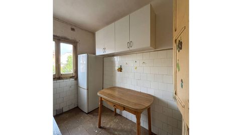 Foto 2 de Piso en venta en Calle Castellnou, Barbastro, Huesca