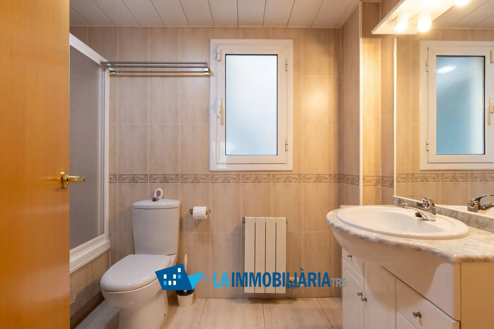 Badezimmer von Wohnung zum Verkauf in Terrassa