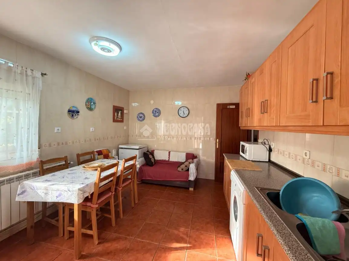 Cocina de Casa o chalet en venta en Serracines con Calefacción, Jardín privado y Terraza