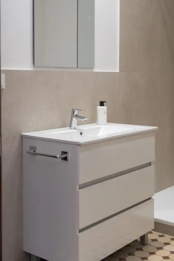 Bathroom of Flat for rent in Poblats Marítims