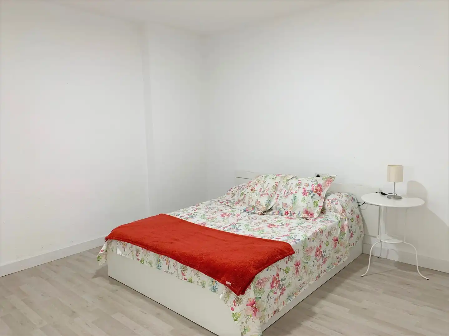 Bedroom of Flat for rent in Valencia  with Air Conditioner, Heating and Furnished