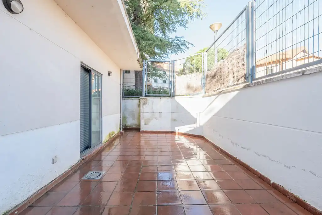 Flat for sale in C/ Plaza de la Estación - Res , Jardín de los Reyes - Parque Real