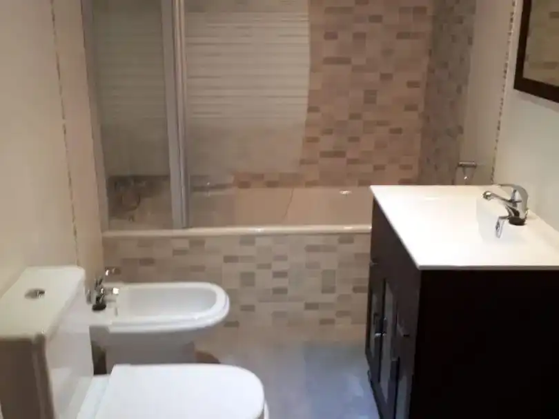 Bathroom of Flat for rent in Arroyo de la Miel 