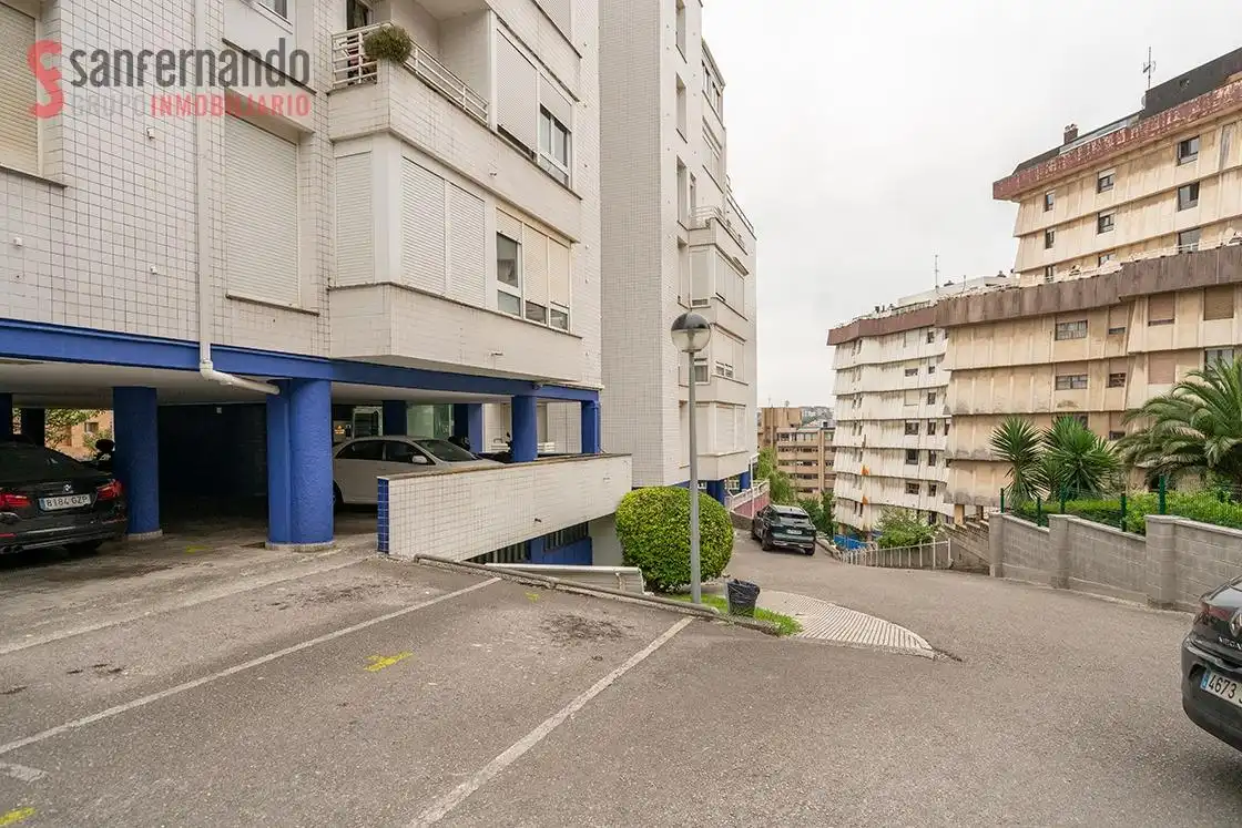 Aparcament de Planta baixa en venda en Santander amb Calefacció